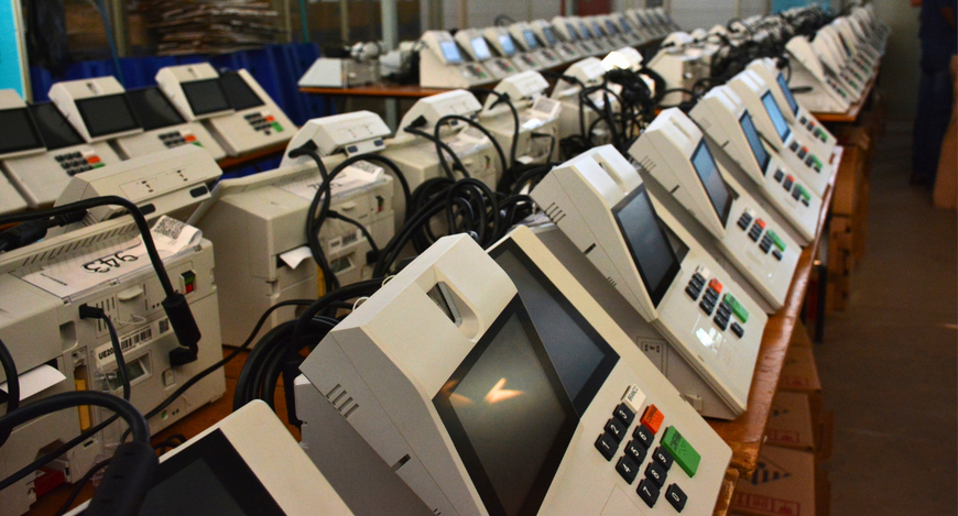Procedimento começa simultaneamente nos cartórios eleitorais e contempla equipamentos para as se...