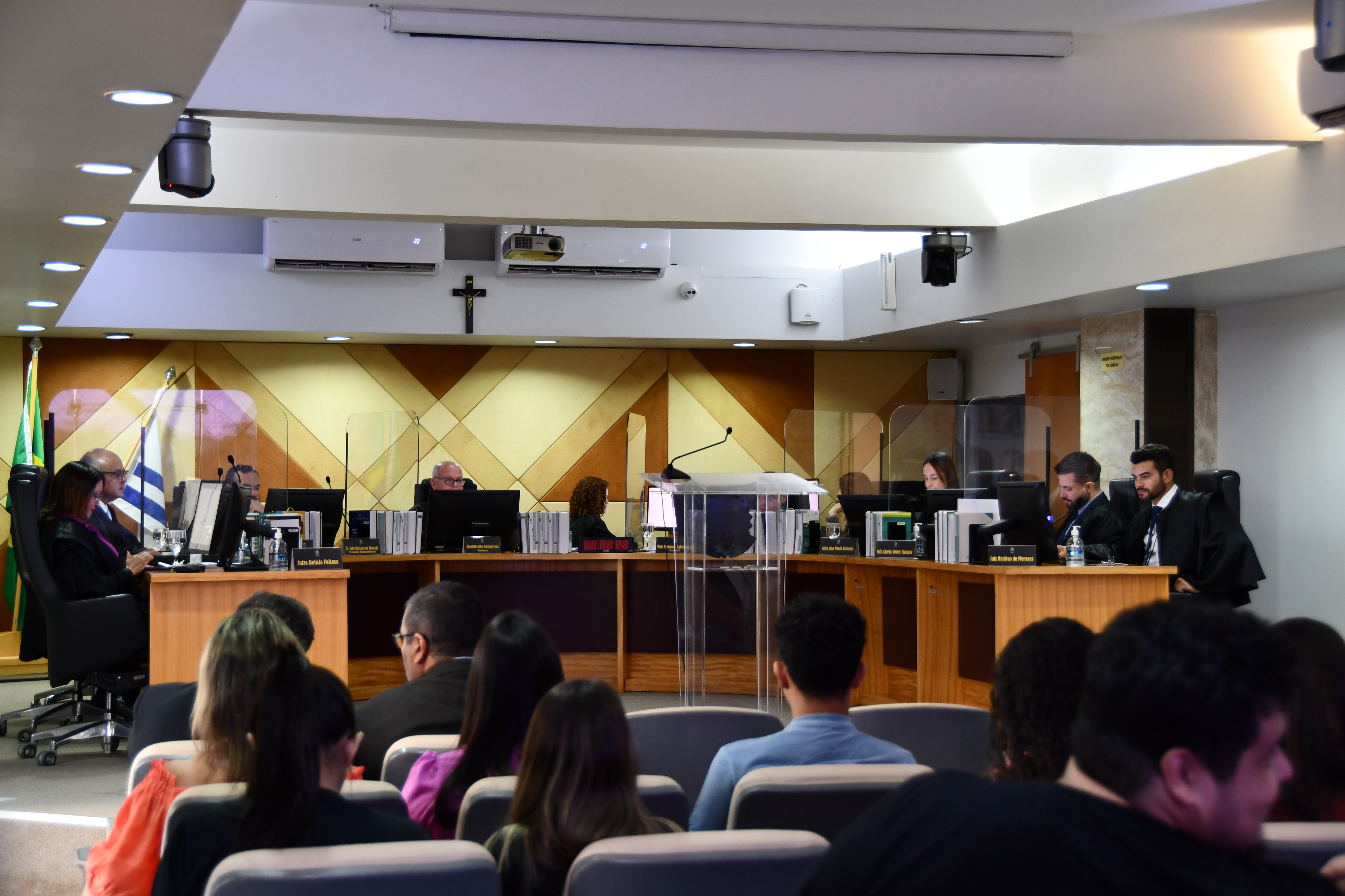 Livro “Normativos Internos do TRE-TO” é lançado com disciplinas e competências do Tribunal