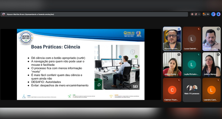 A imagem é um print de uma reunião on-line, realizada por plataforma de videoconferência, o Goog...