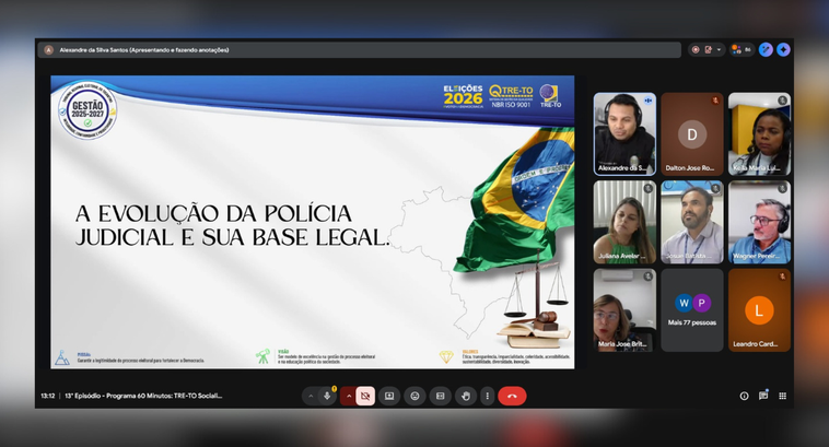 A imagem é uma captura de tela de uma reunião virtual realizada por videoconferência. No centro ...