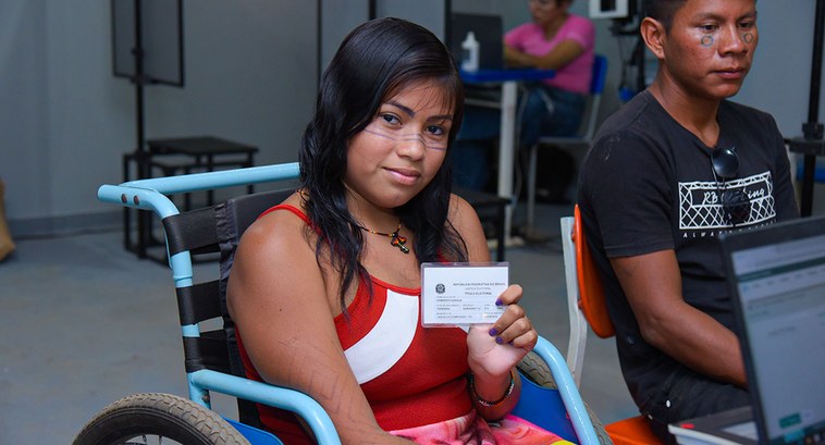 “Ano que vem vou ter o direito de votar pela primeira vez”, comemora Carla Karajá, 17 anos “Ano que vem vou ter o direito de votar pela primeira vez”, comemora Carla Karajá, 17 anos