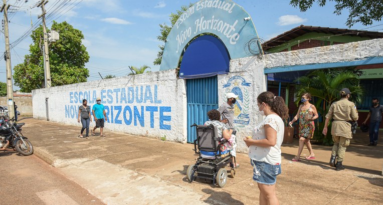 Escola Estadual Novo Horizonte sem sujeira.