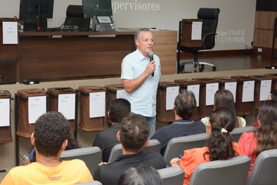 2º turno: cédulas para os testes de Integridade da Urna Eletrônica são preenchidas por auxiliare...