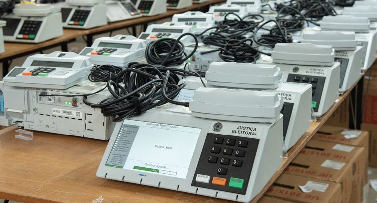 8ª Teste Público da Urna reforça a lisura dos sistemas eleitorais com participação cidadã 8ª Teste Público da Urna reforça a lisura dos sistemas eleitorais com participação cidadã