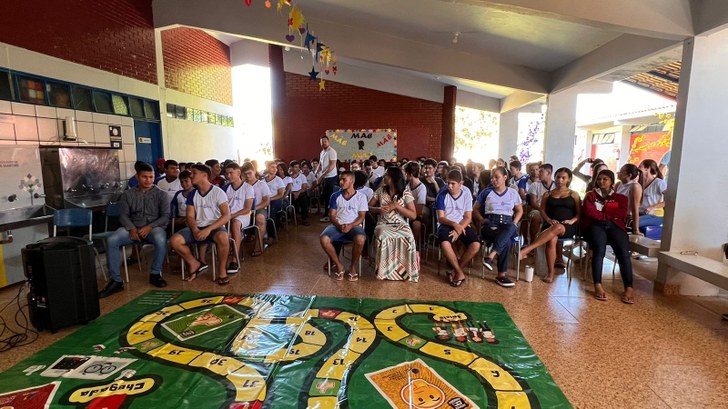 Agentes da Democracia: Justiça Eleitoral trabalha consciência política com estudantes em Araguaçu Agentes da Democracia: Justiça Eleitoral trabalha consciência política com estudantes em Araguaçu