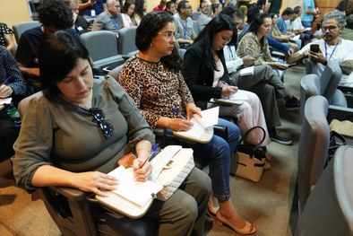 Auxiliares de auditoria preenchem mais de 6 mil cédulas para os testes de Integridade da Urna El...