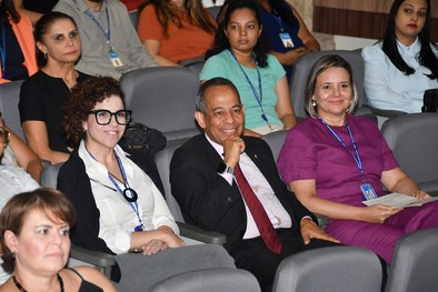 Bate-papo no TRE-TO debate discriminação por gênero e cor enfrentada por mulheres e a importânci...