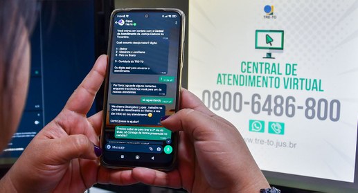 Central de Atendimento ao Eleitor do TRE-TO é premiada com Selo Destaque Cidadania pelo TSE Pessoa em contanto com a Cave