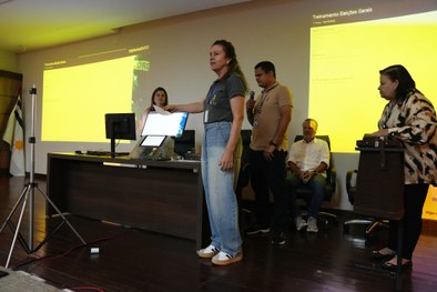 Coave faz treinamento com servidoras e servidores da equipe de apoio dos testes de Integridade