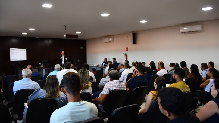 Colméia: Iniciativa do TRE-TO contribui para que profissionais que atuam no pleito cumpram a lei...