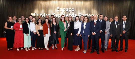 Com a presença do TRE-TO, ministra Cármen Lúcia reúne diretores gerais para discutir eleições de...