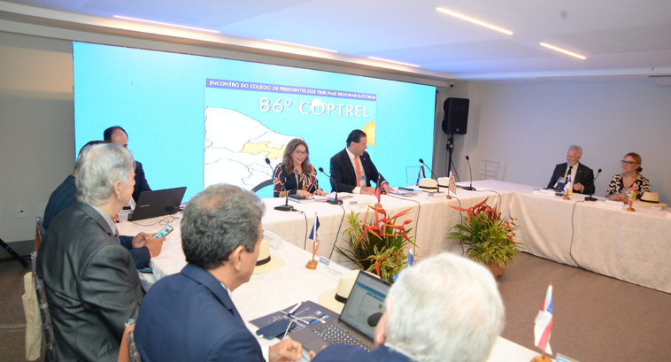 Com assinatura do presidente do TRE-TO, Carta de João Pessoa propõe ao TSE medidas para aprimorar ainda mais serviços da Justiça Eleitoral Com assinatura do presidente do TRE-TO, Carta de João Pessoa propõe ao TSE medidas para aprimora...