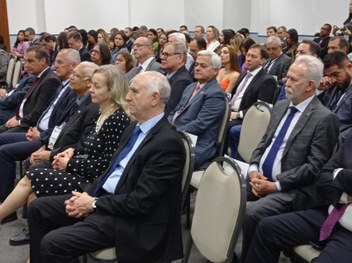 Membros do TRE-TO em evento