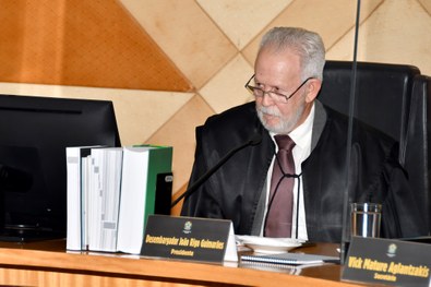 Corte do TRE-TO se despede dos juízes Gabriel Brum e Rodrigo de Meneses