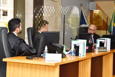 Corte do TRE-TO se despede dos juízes Gabriel Brum e Rodrigo de Meneses