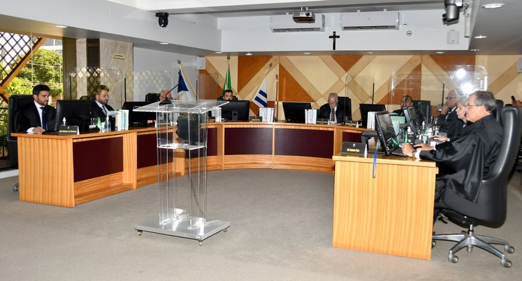 Corte do TRE-TO se despede dos juízes Gabriel Brum e Rodrigo de Meneses