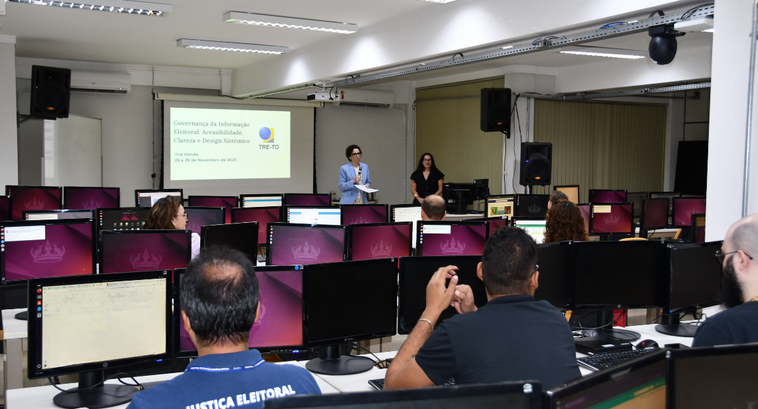 Servidores participam de formação sobre linguagem simples, design de serviços e melhorias na exp...