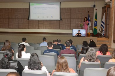 Direito ao voto, participação feminina e atendimento virtual são abordados na programação vesper...