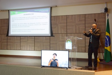 Direito ao voto, participação feminina e atendimento virtual são abordados na programação vesper...