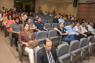 Direito ao voto, participação feminina e atendimento virtual são abordados na programação vesper...