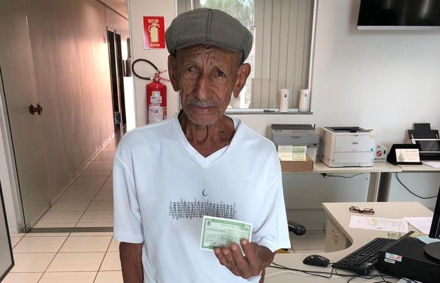 Eleitor de 101 anos de idade dá exemplo de cidadania no Tocantins