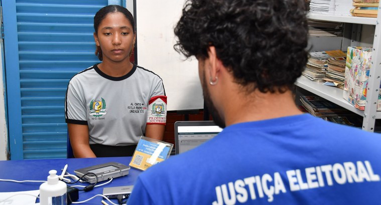 Em ação do TRE-TO e parceiros, jovens reafirmam necessidade de maior representação feminina na política Em ação do TRE-TO e parceiros, jovens reafirmam necessidade de maior representação feminina na p...