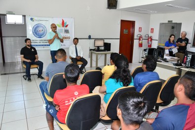 Entrega das carteiras de identidade em Tocantinópolis