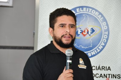 Entrega das carteiras de identidade em Tocantinópolis