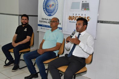 Entrega das carteiras de identidade em Tocantinópolis