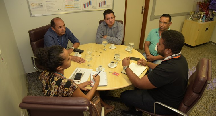 Equipe do TRE-TO se reúne com representantes da Energisa para tratar sobre fornecimento de energ...