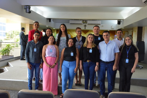 Estudantes de Direito assistem presencialmente a 89ª Sessão Ordinária do Pleno do TRE-TO Estudantes de Direito assistem presencialmente a 89ª Sessão Ordinária do Pleno do TRE-TO