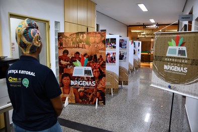 Exposição fotográfica na sede do TRE-TO