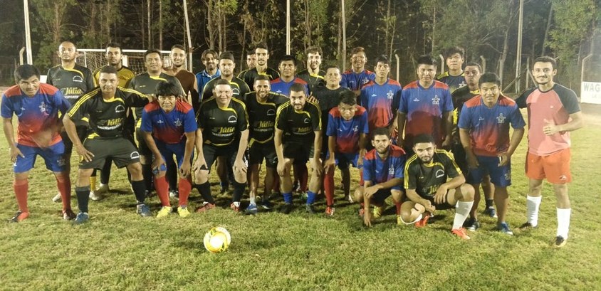 Jogo de futebol promove aproximação entre servidores do judiciário e indígenas que integram a 15ª ZE Jogo de futebol promove aproximação entre servidores do judiciário e indígenas que integram a 15...