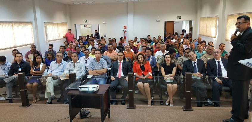 Jornada Eleitoral encerra 1ª edição após percorrer 12 ZE’s e capacitar mais de 1500 cidadãos para as Eleições 2016 Jornada Eleitoral encerra 1ª edição após percorrer 12 ZE’s e capacitar mais de 1500 cidadãos par...