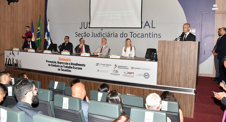 Juiz Alexsander Ogawa representa TRE-TO em seminário que discute o combate ao trabalho análogo à escravidão no Tocantins Juiz Alexsander Ogawa representa TRE-TO em seminário que discute o combate ao trabalho análogo à...
