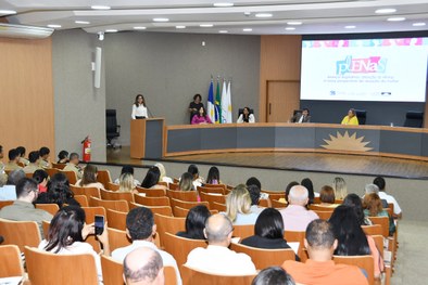 Juíza destaca ações do programa “+Mulher +Democracia” em evento voltado para o 8 de março, no MPTO