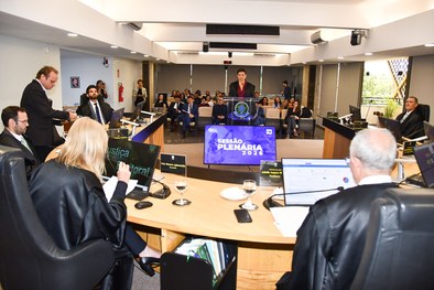 Juíza Edssandra Barbosa toma posse como membro titular da Corte do TRE-TO