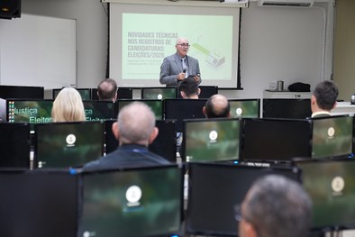Justiça Eleitoral do Tocantins apresenta novos sistemas eleitorais aos partidos 