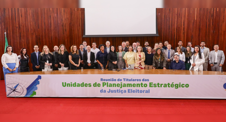 Justiça Eleitoral do Tocantins participa de reunião de planejamento estratégico no TSE Em Brasília, titulares de unidades de planejamento de todo o país debateram diretrizes para os p...