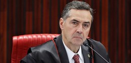 Ministro Luís Roberto Barroso em sessão plenária