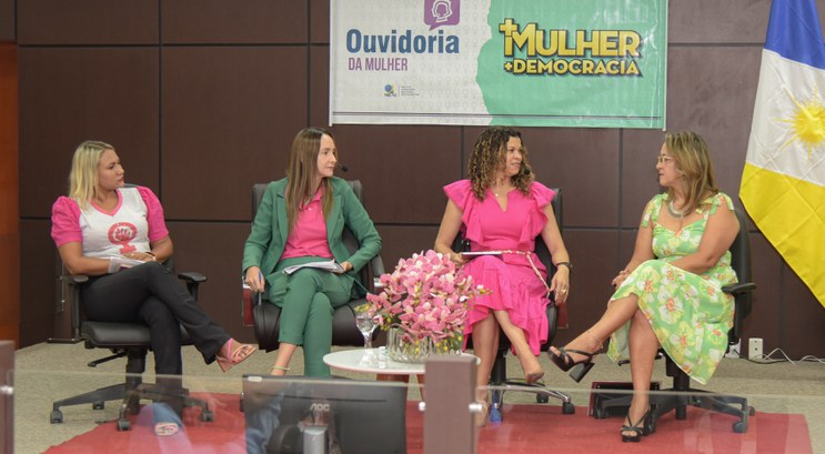 Mulheres debatem desafios da participação efetiva feminina na política durante ação de programa ...