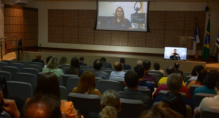 No Dia do Servidor Público, Justiça Eleitoral do Tocantins lança programa “Somos Todos TRE” Primeiro vídeo foi exibido durante a abertura do 1º Seminário Científico da EJE
