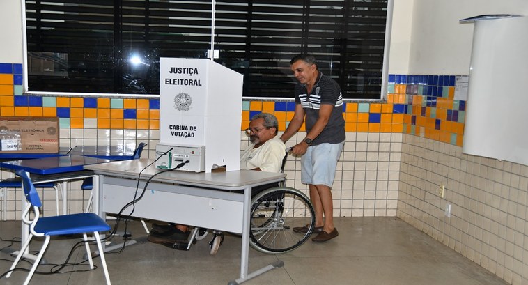Nos 10 anos do Estatuto da Pessoa com Deficiência, TRE-TO reforça acessibilidade na Justiça Eleitoral Nos 10 anos do Estatuto da Pessoa com Deficiência, TRE-TO reforça acessibilidade na Justiça Elei...