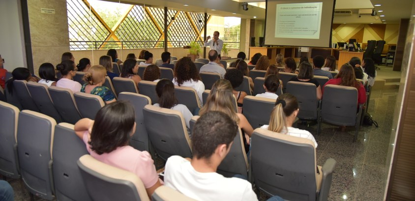 Outubro Rosa: Palestra destaca a importância da expressão dos sentimentos no combate ao câncer Outubro Rosa: Palestra destaca a importância da expressão dos sentimentos no combate ao câncer