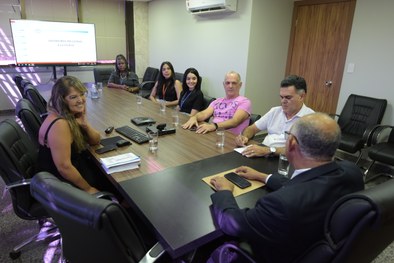 Ouvidor regional eleitoral reúne equipe para alinhar metas e propostas de trabalho