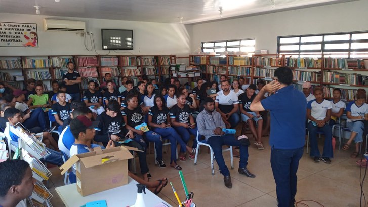 Ao todo, 210 alunos estiveram presentes no bate-papo.