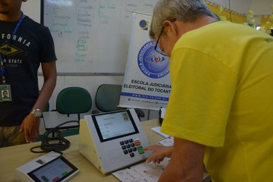 Papel dos idosos na democracia é tema de palestra ministrada na tarde desta segunda-feira, 15