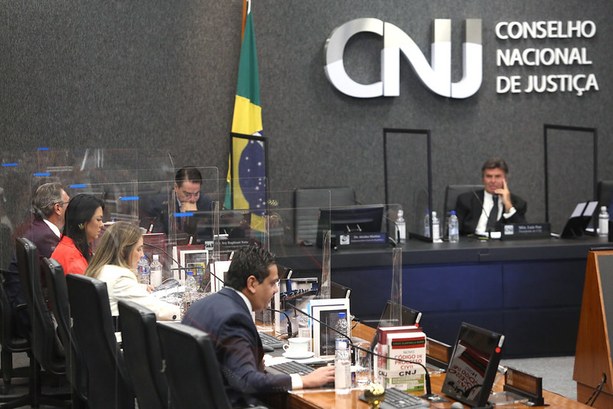 Plenário do CNJ Plenario do CNJ mostrando os conselheiros, ao fundo ministro Fux