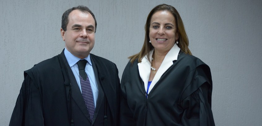Pleno do TJ escolhe Desembargadores Ângela Prudente e Marco Villas Boas para biênio 2017/2019 no TRE-TO
Pleno do TJ escolhe Desembargadores Ângela Prudente e Marco Villas Boas para biênio 2017/2019...