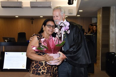 Presidente do TRE-TO apresenta relatório da gestão 2023-2025 e recebe homenagens em sua despedid...